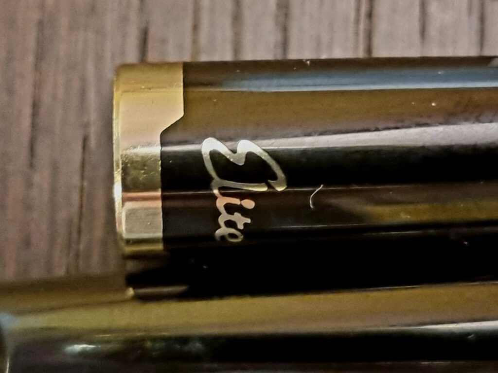 Elite logo of a 1970s PILOT Elite fountain pen with fingernail 18k SCRIPT nib