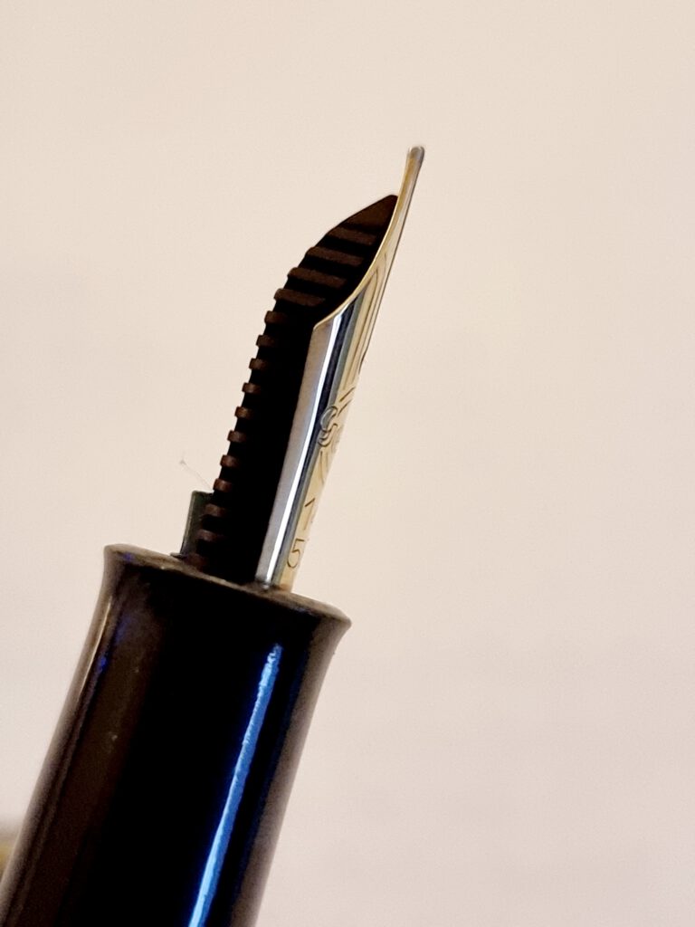 Geha 605 - 14K OB Flex - Nib Sideview