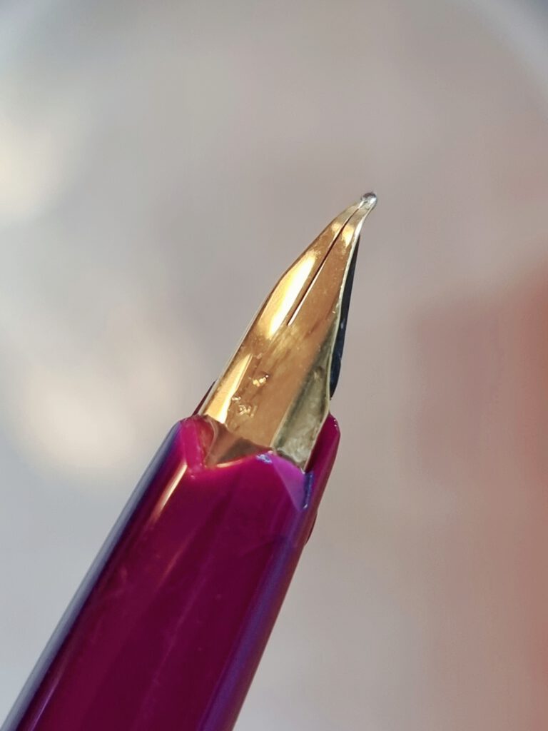 MB121 18K EF - Concord Nib - three-quarter view