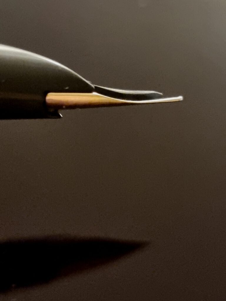 PILOT Elite - H774 18k F - Nib Sideview