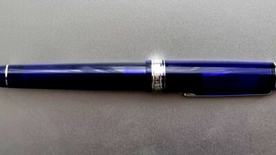 Platinum #3776C Chartres Blue, 14k B nib