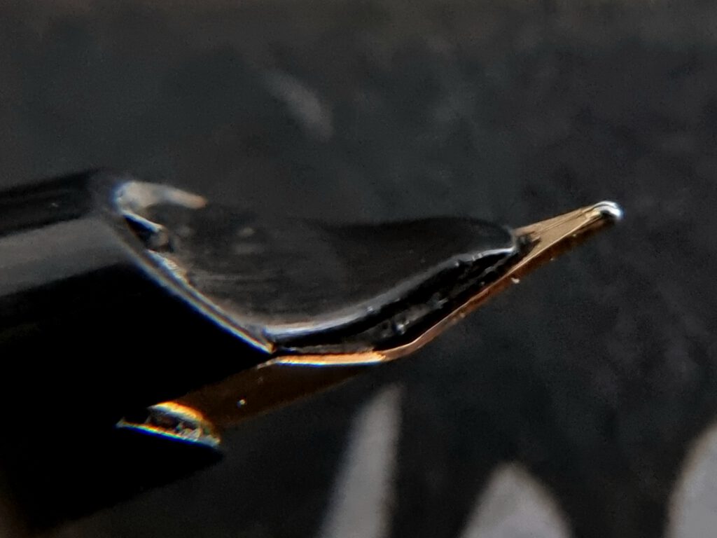 Sailor 1964 - 18k - Luxury Cap - Nib Under- and Sideview